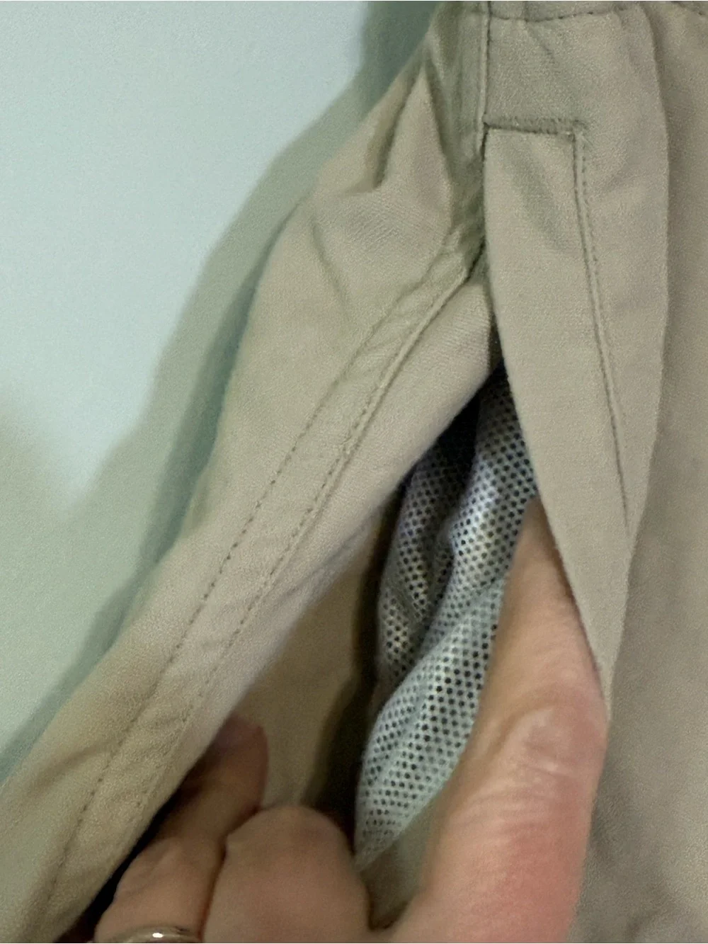 The North Face Men's size Medium Casual Elastic Waist Tan Pants